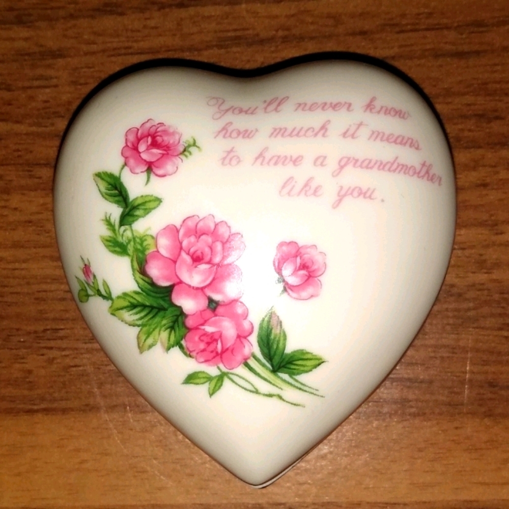 Lefton Heart Holder (Grandmother Gift)